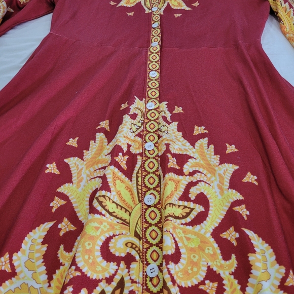 Elegant Red and Gold Women's Dress Size XL Button Up Down Graphic Print Collar - Picture 7 of 16